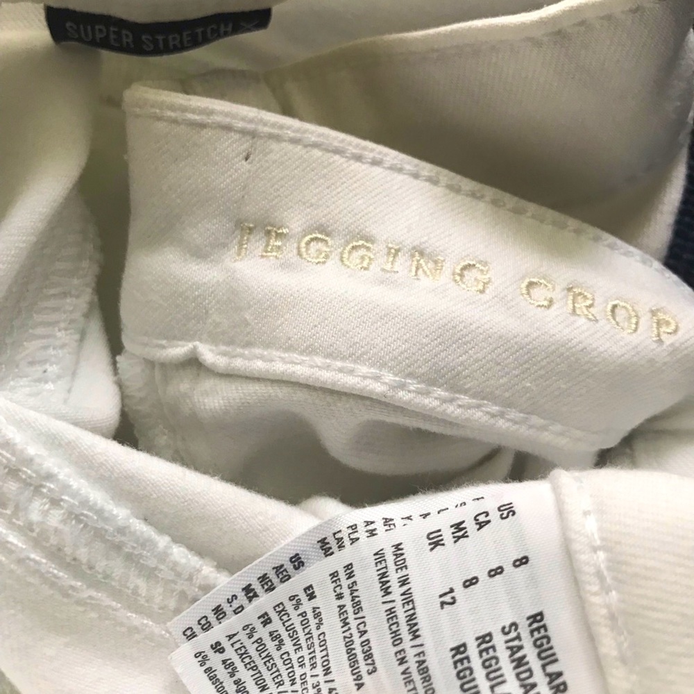 American Eagle white jegging crops size 8